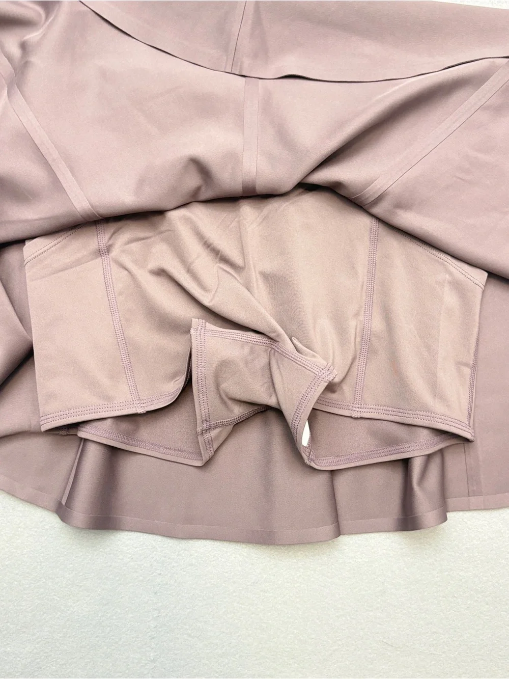 Alo Yoga Airlift Down The Line Tennis Skirt Raisinette NWT Size S